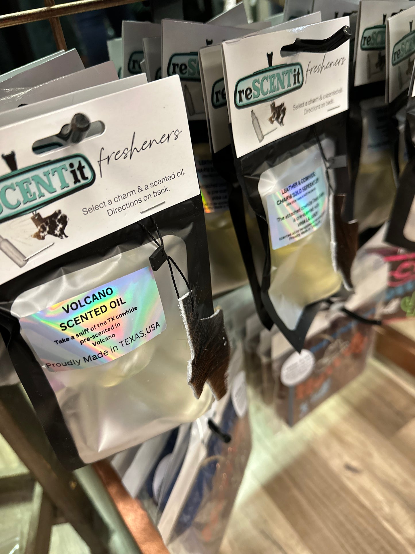 Re-Scent-It Spray & Mini Leather Tag