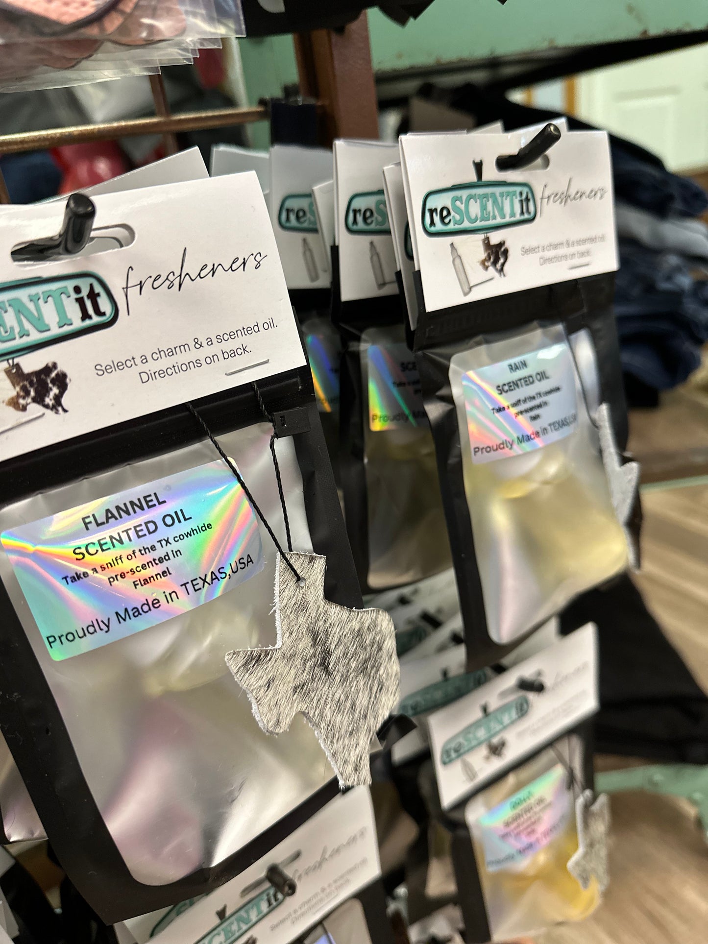 Re-Scent-It Spray & Mini Leather Tag