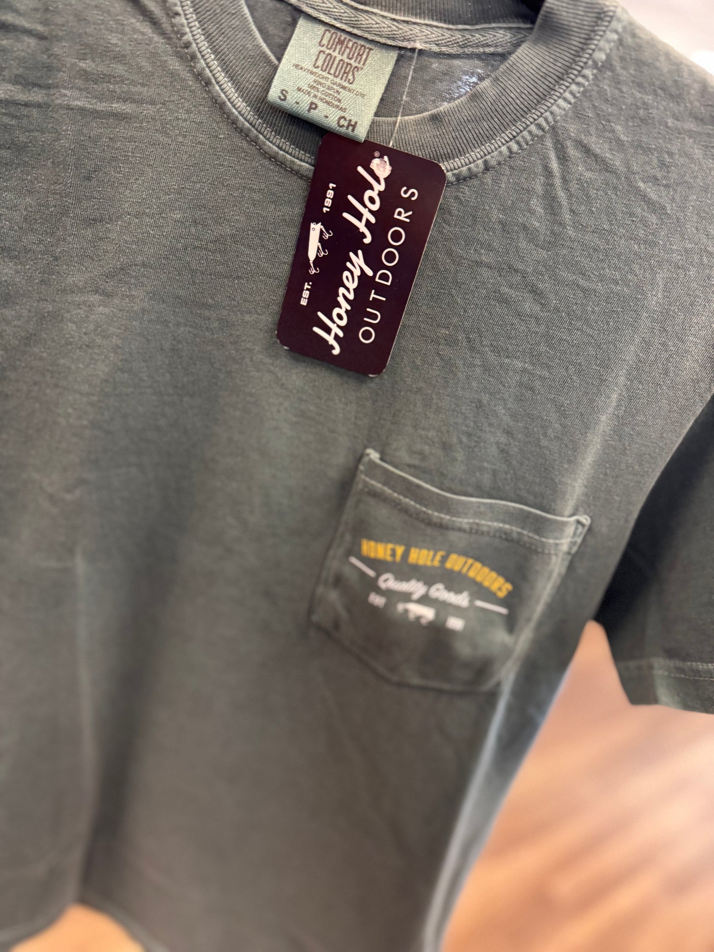 Mens Honey Hole Swamp Bass Tee