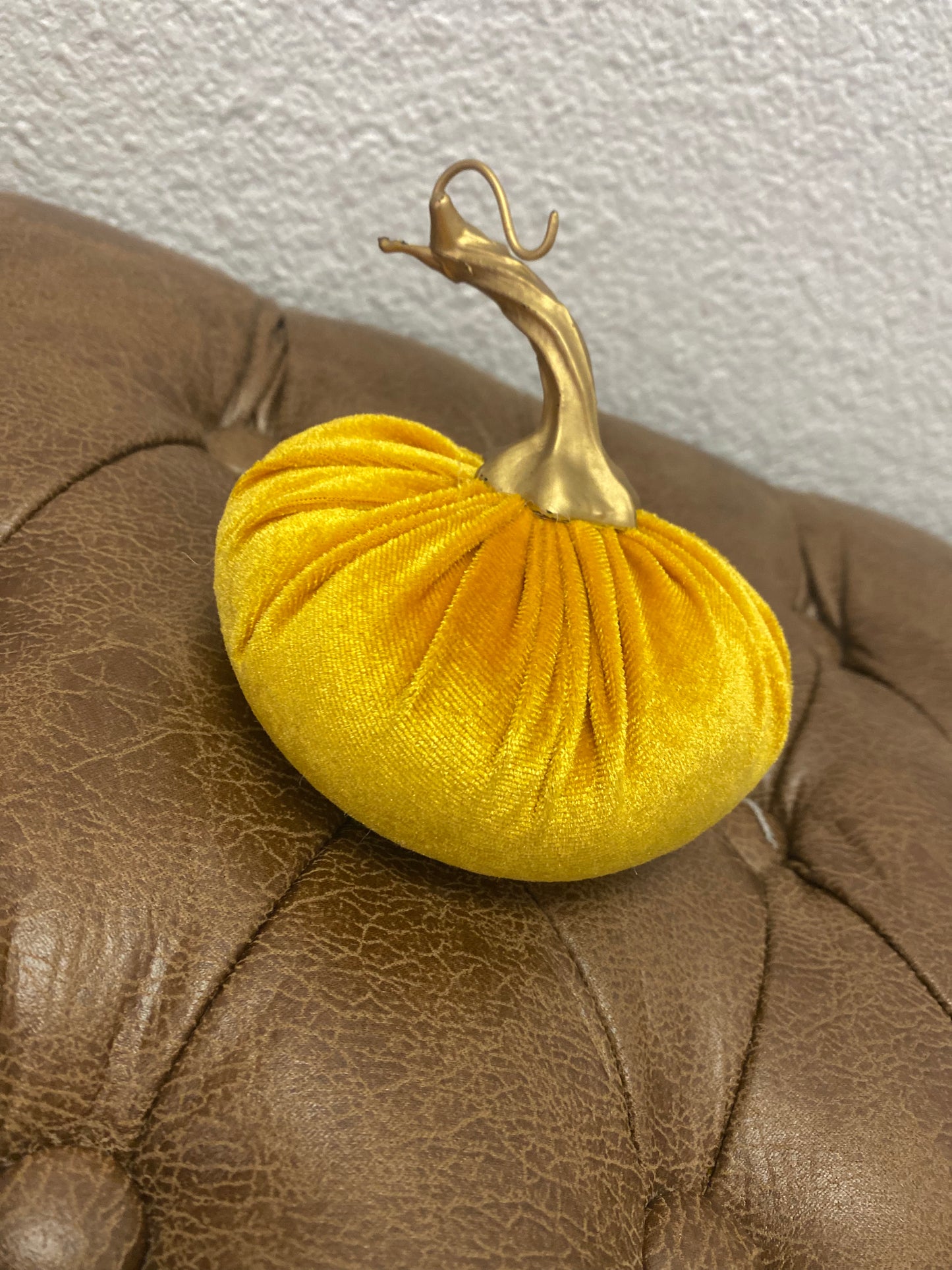 Mini Velvet Pumpkins