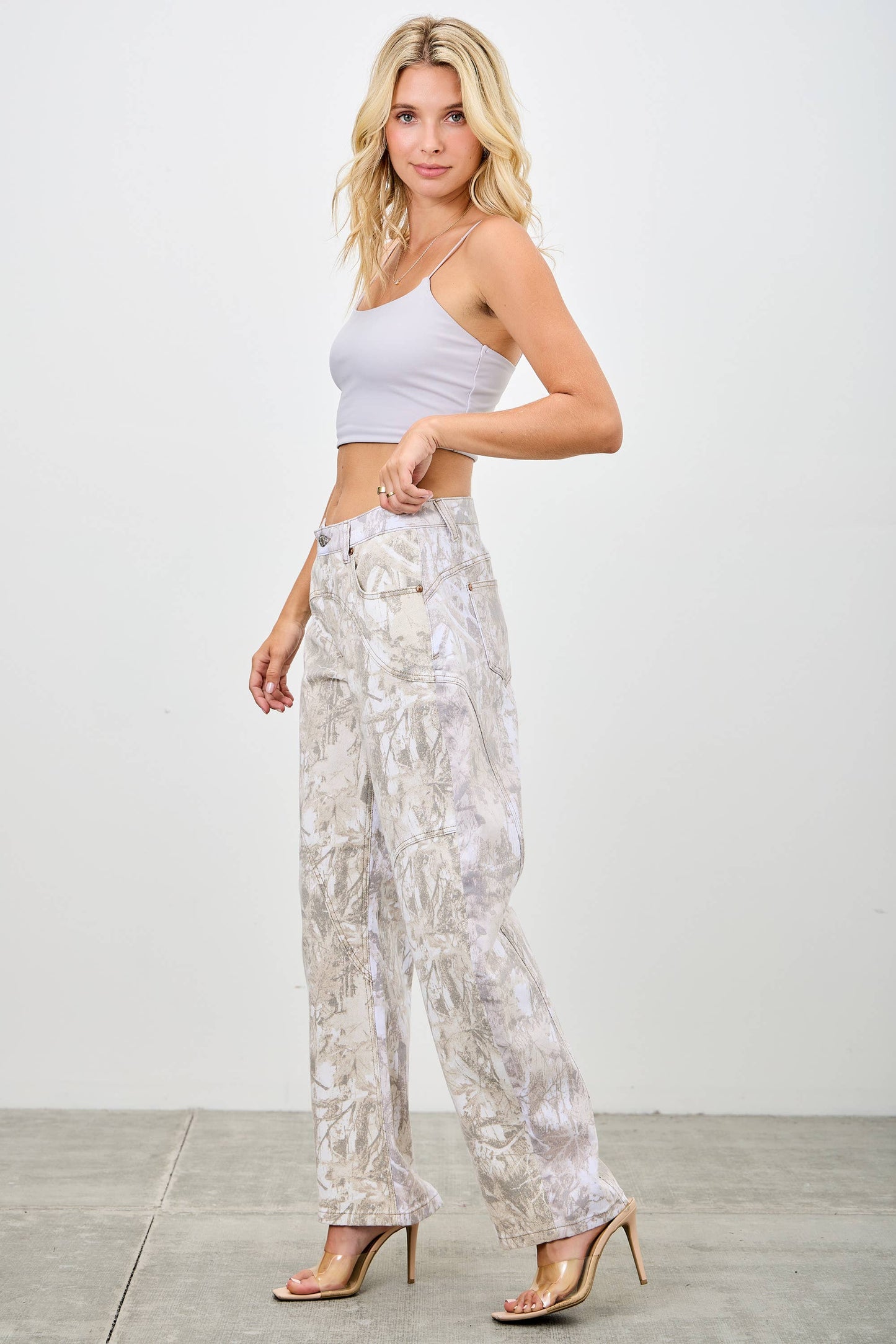 Saige Deadwood Barrel Jeans