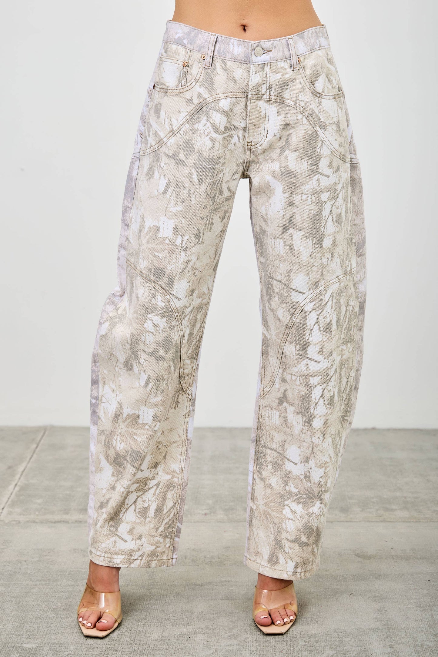 Saige Deadwood Barrel Jeans