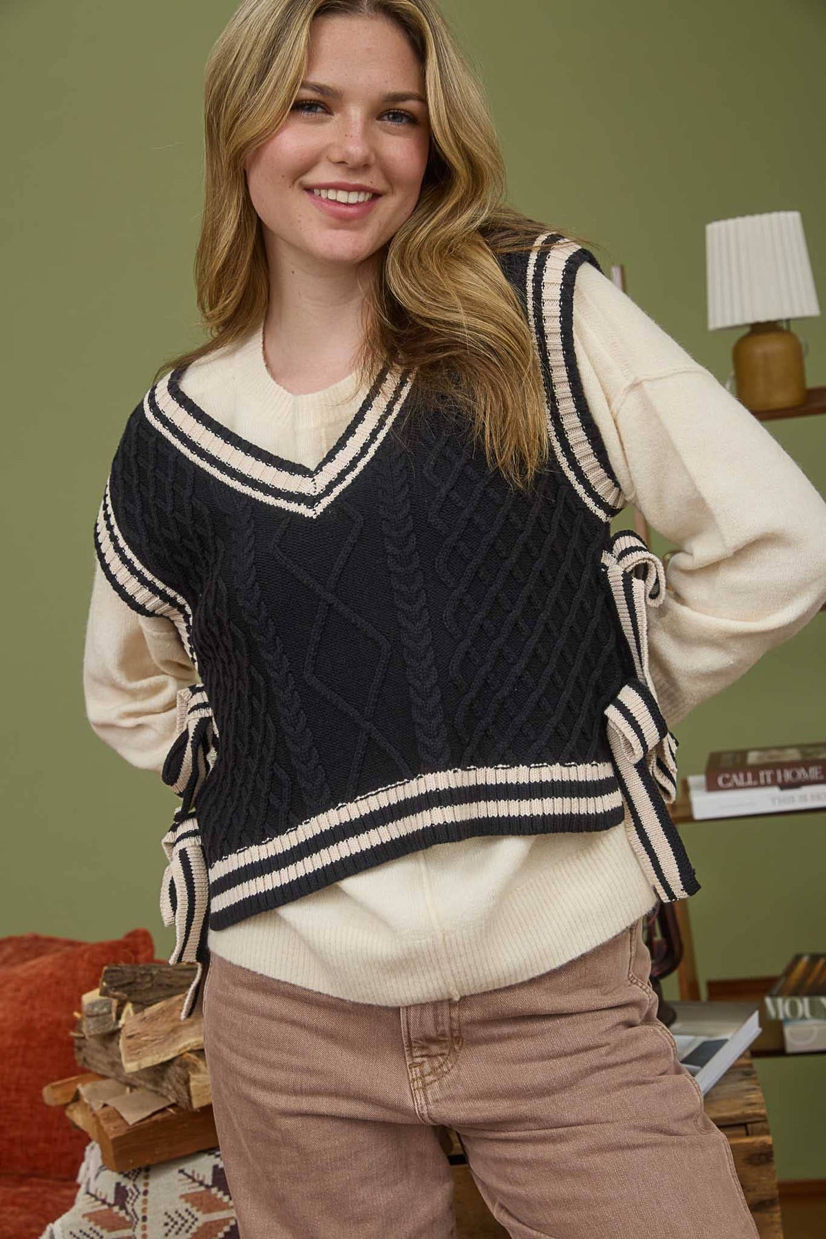 Poppy Contrast Side Bow Sweater Vest