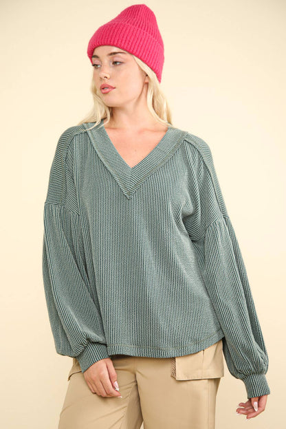 Romney V-Neck Oversized Longsleeve Top