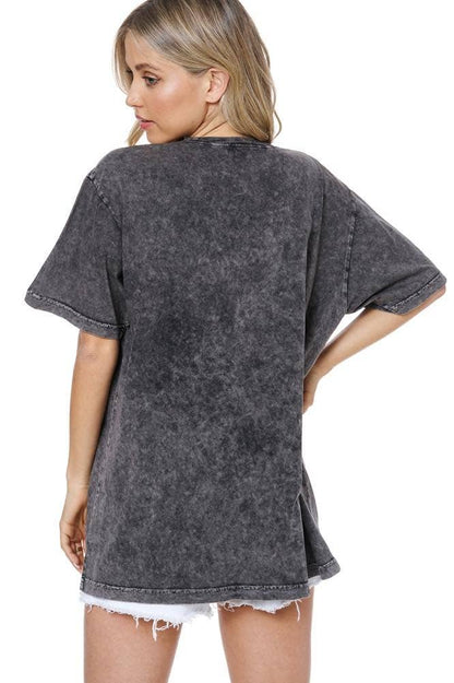 Buck 'Em Mineral Washed Tee