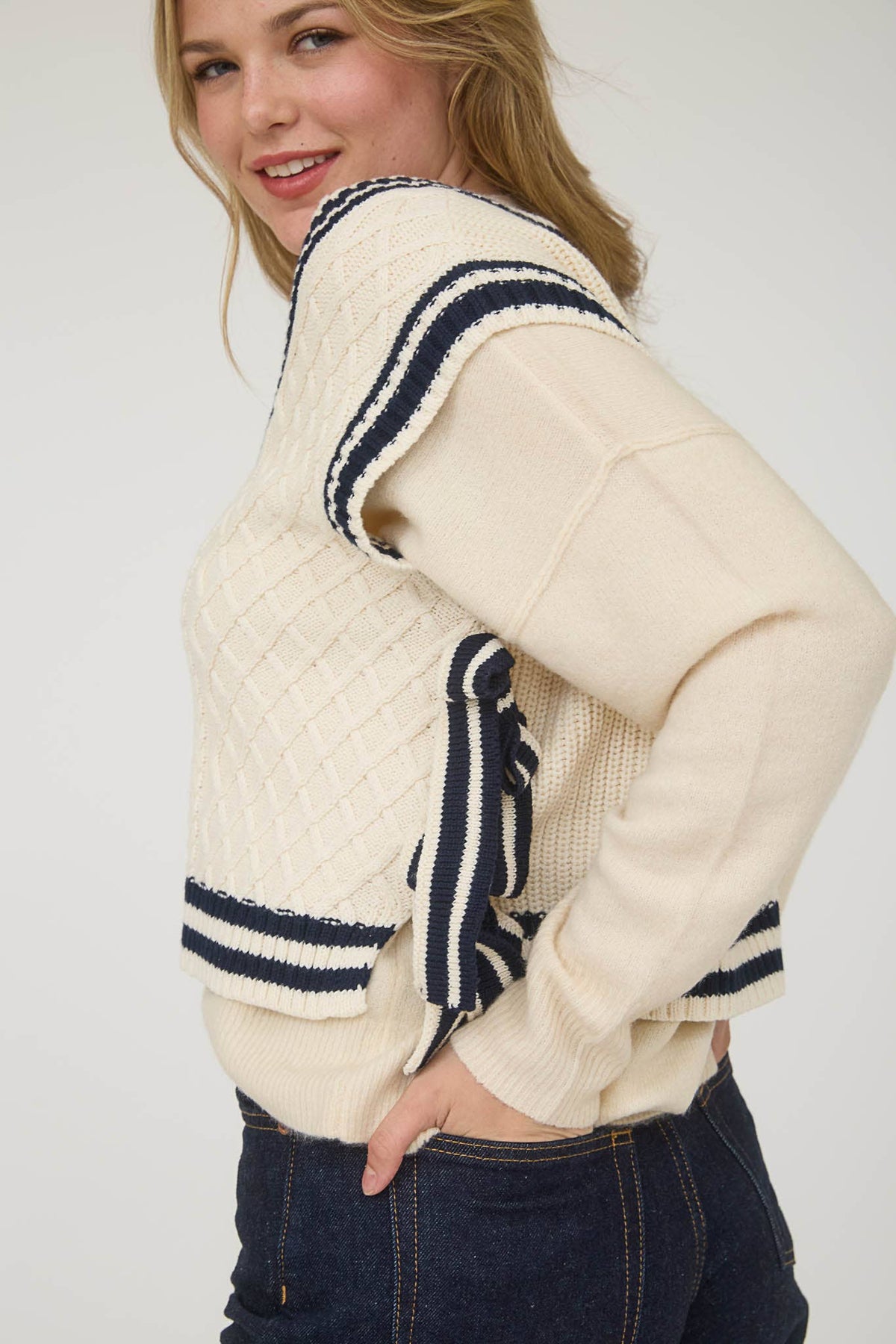 Poppy Contrast Side Bow Sweater Vest
