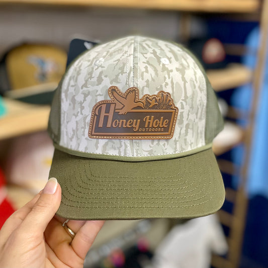 Mens Honey Hole Duck Hole Rope Trucker Hat