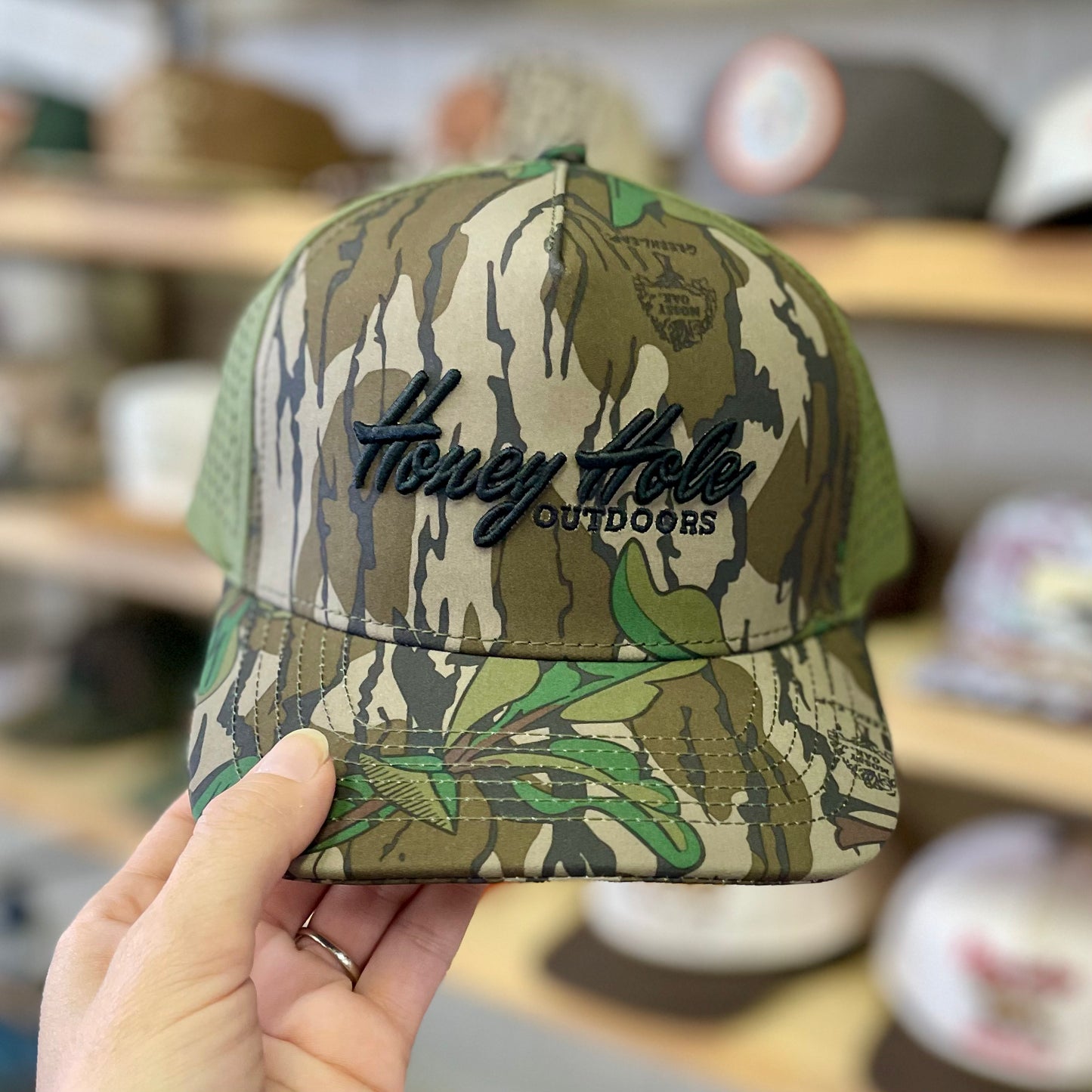 Mens Honey Hole Heritage Greenleaf Camo Performance Rope Hat