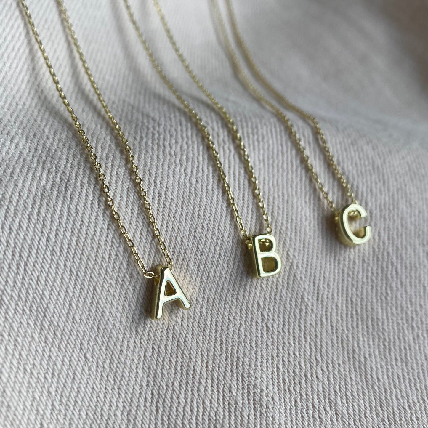 Minimal Initial Necklace