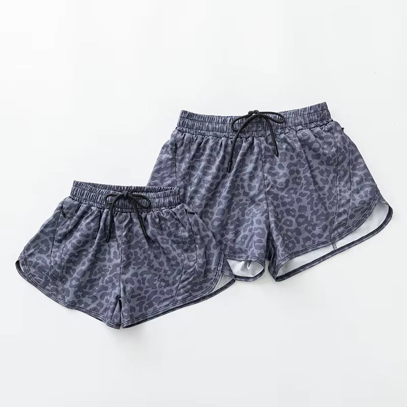 Womens Sloane Printed Athletic Shorts