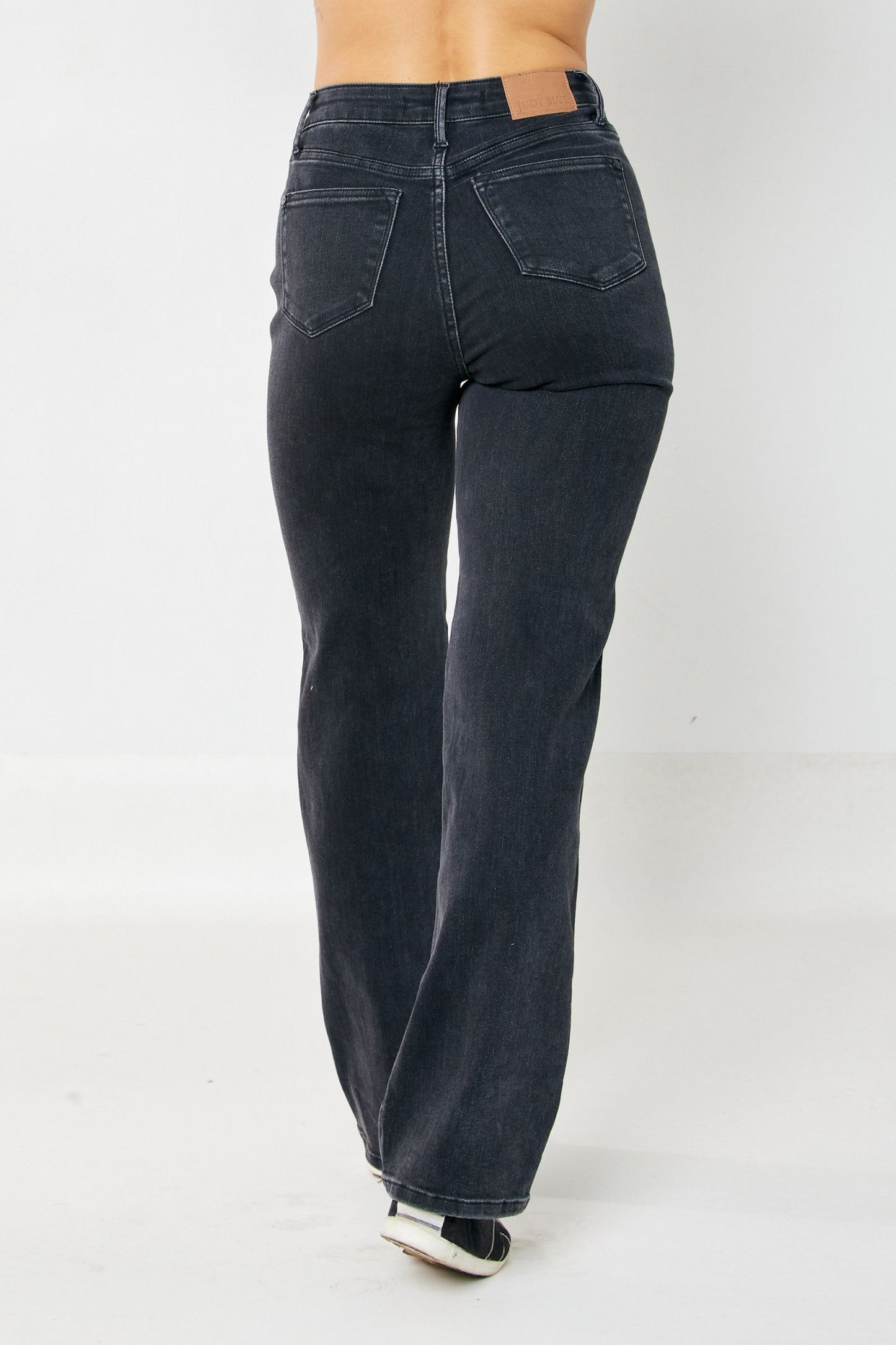 Magic Judy Blue Tummy Control Black 90s Straight Jeans