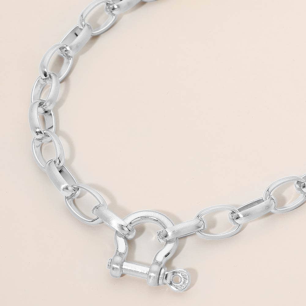 McRae Matte Chunky Carabiner Toggle Necklace