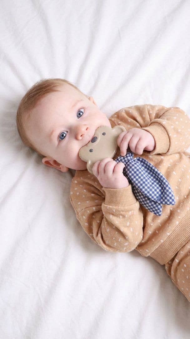 Itzy Ritzy Crinkle Crew™ : Taupe Bear