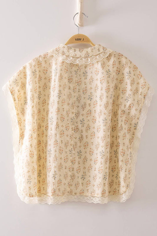 Giana Vintage Floral & Lace Buttondown Blouse