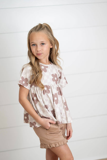 Girls Taupe Checkered Daisy Short Set