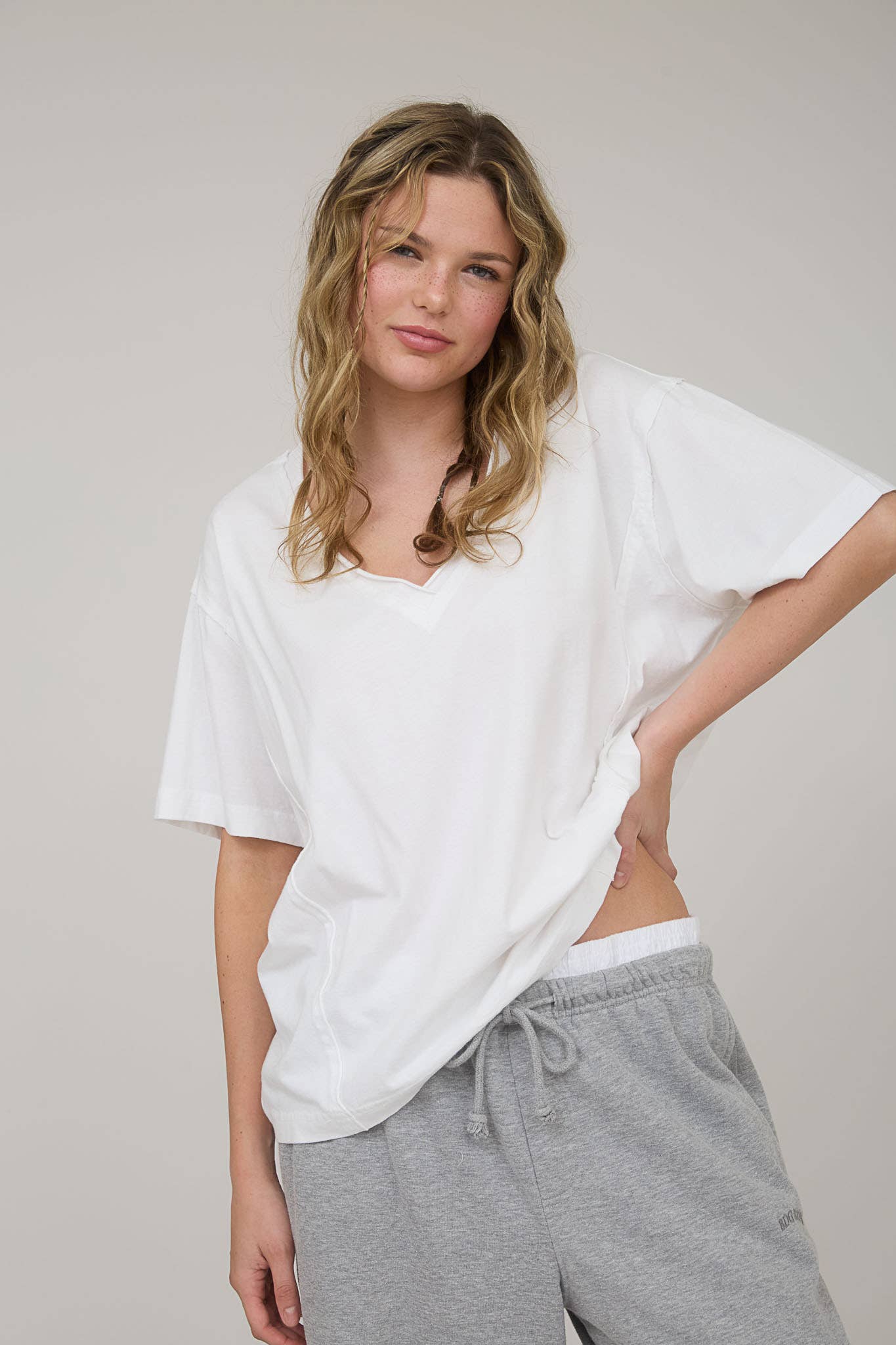 Sahara Vneck Mineral Tee