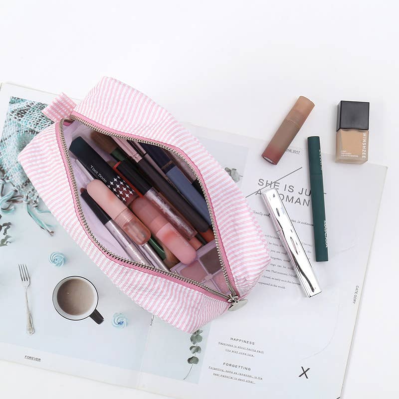 Seersucker Striped Travel Bag