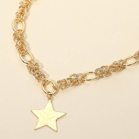 McRae Hammered Star Chunky Chain Necklace