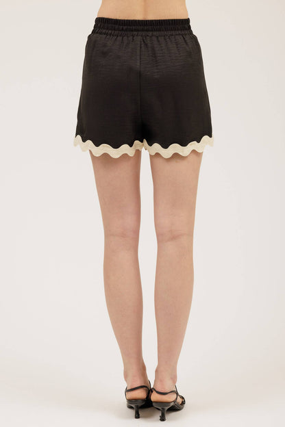Simplicity Contrast Rick Rack Black Short Set